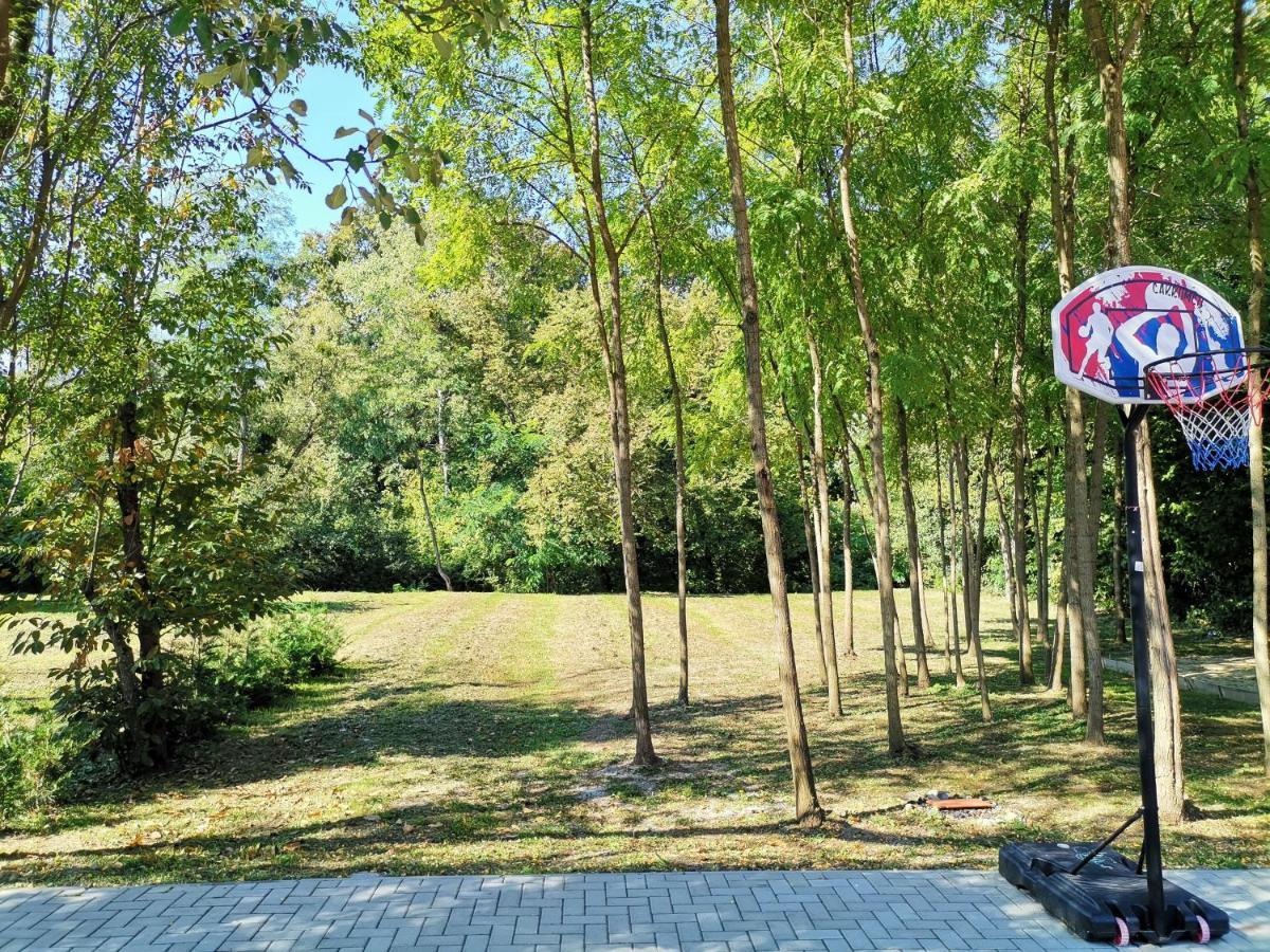 Okerka Vendeghaz Apartment Csesztreg Ngoại thất bức ảnh