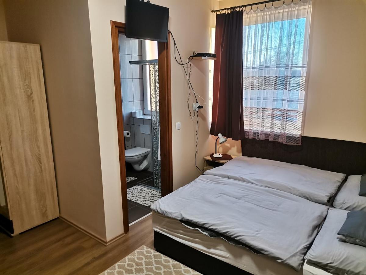 Okerka Vendeghaz Apartment Csesztreg Ngoại thất bức ảnh
