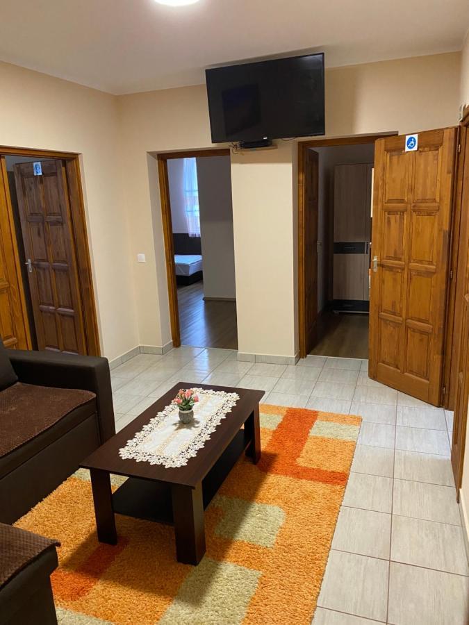 Okerka Vendeghaz Apartment Csesztreg Ngoại thất bức ảnh
